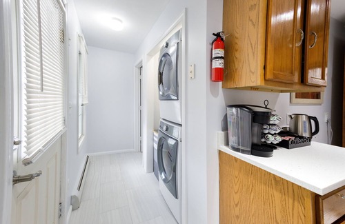 Braintree House | Pleasantly comfortable suburban home for up to 8