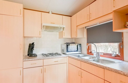 Stegeren Ski Chalet | Pleasing Chalet in Stegeren near Forest