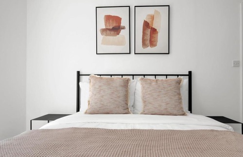 Bishopsgate Apartment | Pleasing & Enjoyble in Shoreditch