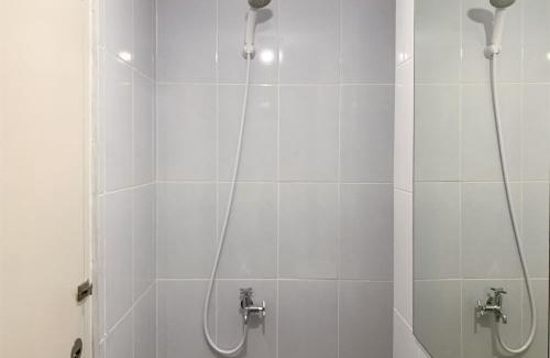 Bekasi Timur Apartment | Pleasurable 2BR Transpark Juanda Apartment By Travelio