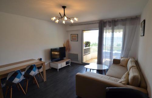 Nice Apartment | PLEIN CIEL - Appartement 5 personnes avec piscine sur la Corniche Fleurie à Nice