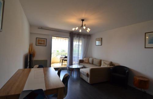 Nice Apartment | PLEIN CIEL - Appartement 5 personnes avec piscine sur la Corniche Fleurie à Nice