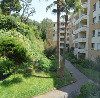 Nice Apartment | PLEIN CIEL - Appartement 5 personnes avec piscine sur la Corniche Fleurie à Nice