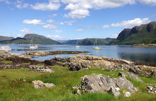 Plockton Apartment | Plockton Wee Bothy by the sea