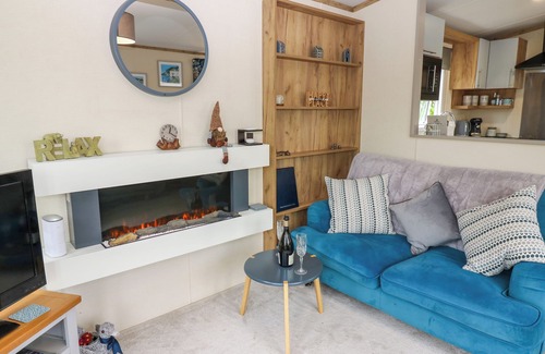 Welton Cottage | PLOT 41, pet friendly, with hot tub in Armathwaite