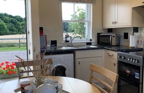 Forres Cottage | Ploughmans Cottage - a rural that sleeps 4 guests in 2 bedrooms