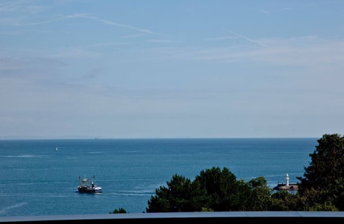 Brixham Apartment | Plover 2 - The Cove - sleeps 4 guests in 2 bedrooms