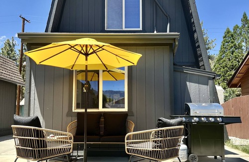 Big Bear City Cabin | Plug in to the peace, joy, and Zen at this modern Modified A-Frame Cabin!