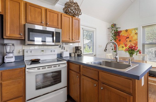 Barstow House | Plum Point Cottage #15