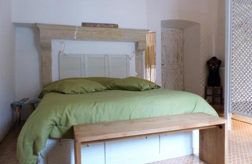 Montdragon Bed & Breakfast | Plume Et Pinceau