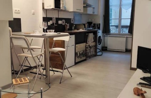 Bayeux Apartment | Plumeria.