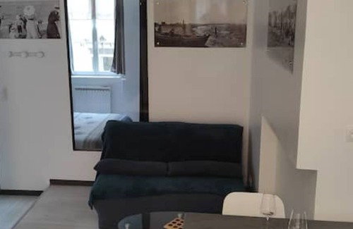 Bayeux Apartment | Plumeria.