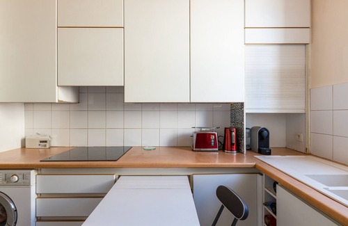 5th Arrondissement Apartment | Plumes in the Park, by Veeve