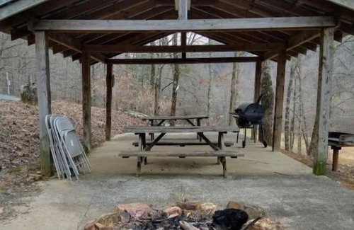 Newland House | Plumtree Mountain Retreat Studio #1