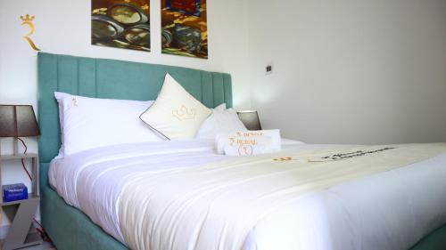 Masdar City Apartment | Plush 2BR Retreat in Masdar City - Modern Stay Near Masdar Park & City Centre