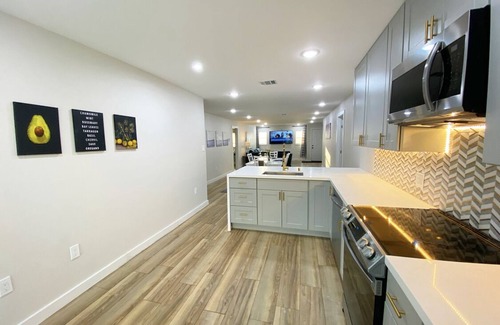 Northside House | PLUSH Downtown Private Oasis