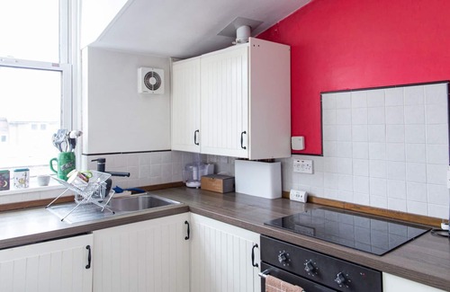 Coldharbour Apartment | Plush Stay for Four in Central Brixton