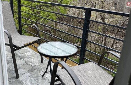 Fort Worth House | Plush Two-Story near TCU, Downtown Ft. Worth Entertainment, Restaurants