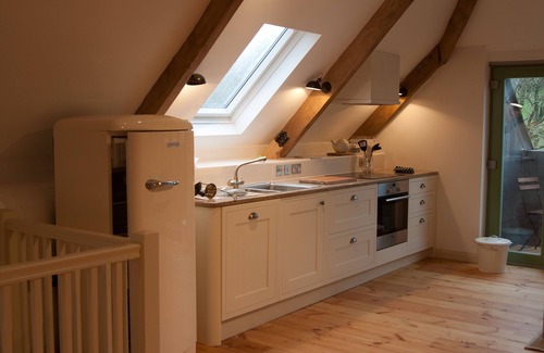 Kingsbridge House | "Plympton Barn" Beautiful Barn, Walking Distance To Beaches + Salcombe