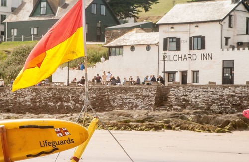 Kingsbridge House | "Plympton Barn" Beautiful Barn, Walking Distance To Beaches + Salcombe