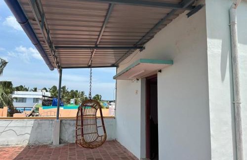 Suchindram House | PM COTTAGE-2nd FLOOR-NON AC ROOM WITH GREEN NATURAL VENTILATION ONLY FOR PILGRIMS ,FAMILY OR BACHLOR