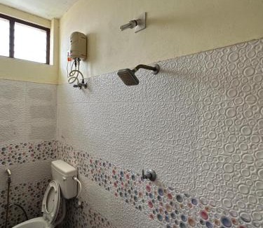 Suchindram House | PM COTTAGE-2nd FLOOR-NON AC ROOM WITH GREEN NATURAL VENTILATION ONLY FOR PILGRIMS ,FAMILY OR BACHLOR