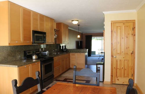 Groveland Condo | PML Condo! 30 minutes from Yosemite National Park!