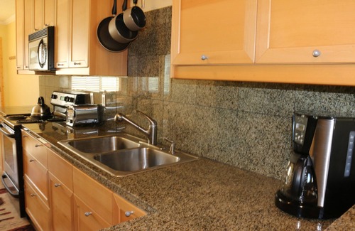 Groveland Condo | PML Condo! 30 minutes from Yosemite National Park!