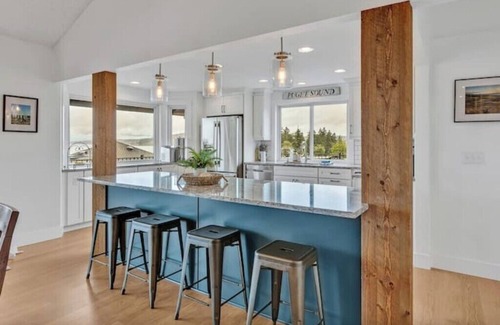 University Place House | PNW Chambers Bay Getaway