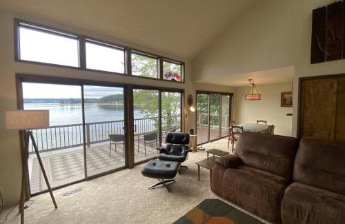 Gig Harbor House | PNW MCM 155ft Private Waterfront Gem on Raft Island with Hot Tub