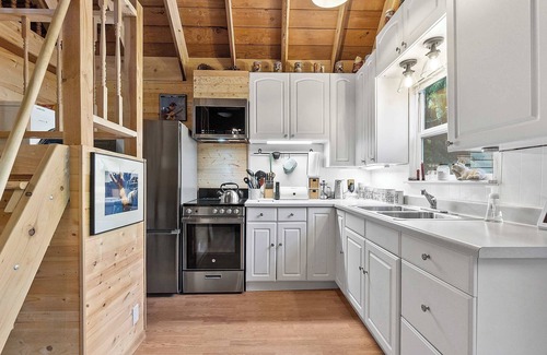 Darrington House | PNW River Cabin Summa