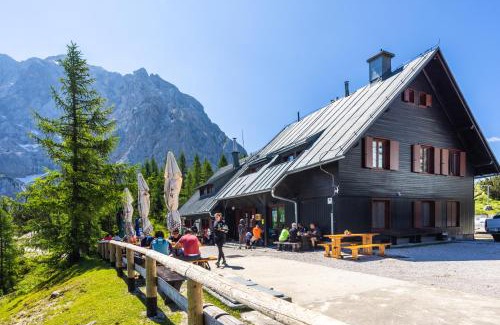 Studor House | Poštarski dom on Vršič