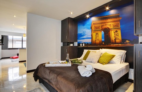 Zona Rosa Apartment | Poblado Suites by Lifeafar