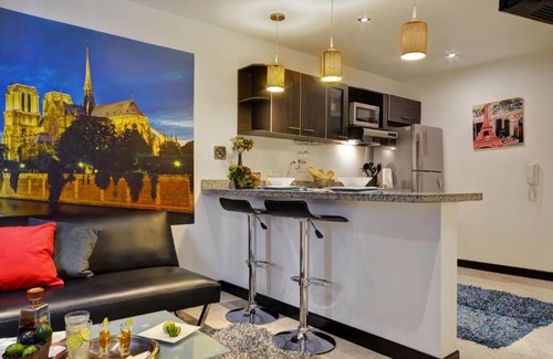 Zona Rosa Apartment | Poblado Suites by Lifeafar