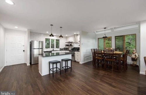Tannersville House | Pocono Mountains Camelback Retreat Ski-in Ski-out
