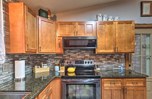 Tobyhanna House | Pocono Mtn Getaway w/ Fire Pit & Lake Access