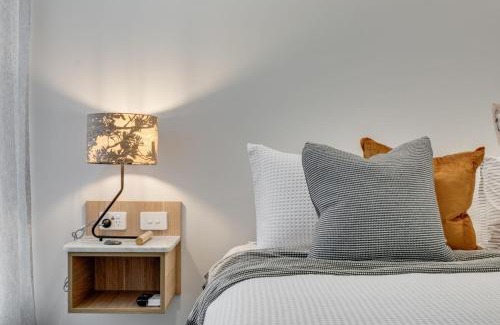 Mount Gambier Apartment | Pod Three - Luxurious 1 King Bedroom