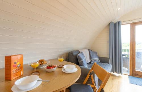 Llangammarch Wells House | Pod3 - Powys River Pods - Pet Friendly Glamping Pod Builth Wells Powys Wales