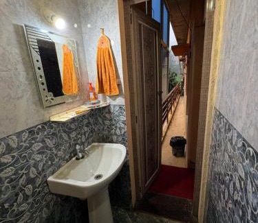 Stuart Hill House | Podanolana residency