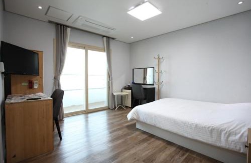 Jocheon Apartment | Poem House