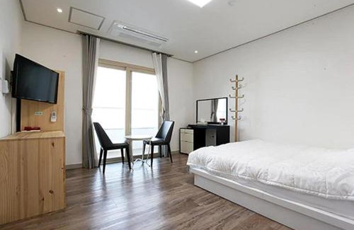 Jocheon Apartment | Poem House