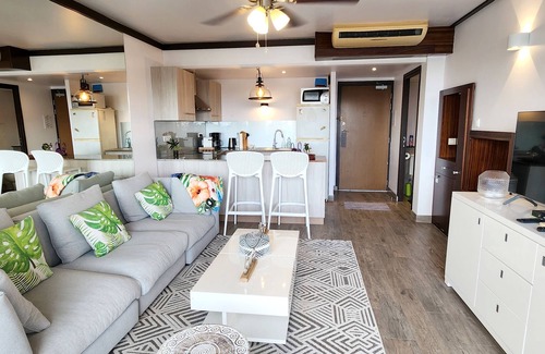 Arue Apartment | Poema's Beach Duplex by Tahiti Homes®. Magnificent apartment with sea view.