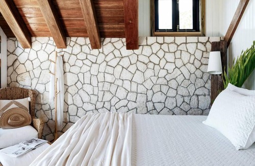 Orange Bay Villa | Poetreef Villa - Waterfront Cut Stone Luxury