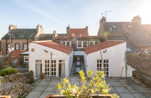 Anstruther Ski Chalet | Poetry Peter's | Cellardyke