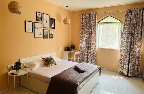 Koregaon Park Apartment | Poetry: Pvt Studio in Koregaon Park . AC WiFi SmartTv