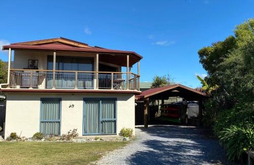 Pohara House | Pohara Tides - Poharas Beach Getaway