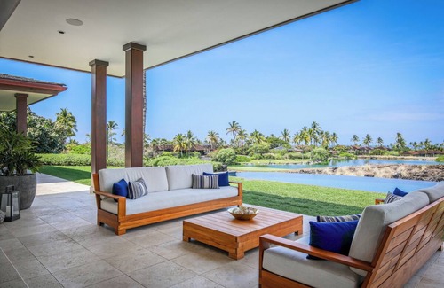 Kaupulehu House | Pohinahina Hale – Modern & Private | Onsite Staff & Daily Housekeeping
