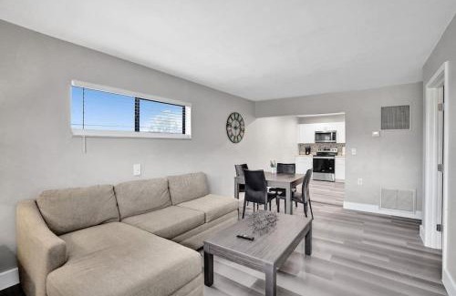 Harbordale Apartment | Poinciana Getaway 2BR Apartment Near FLL Airport