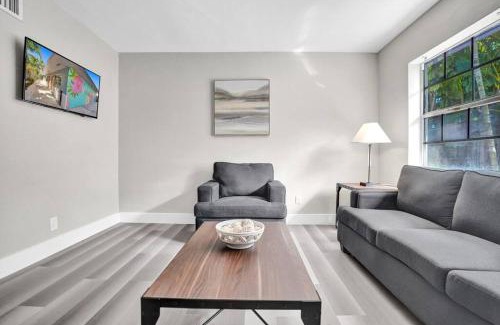 Harbordale Apartment | Poinciana Getaway 1BR Apartment Near FLL Airport