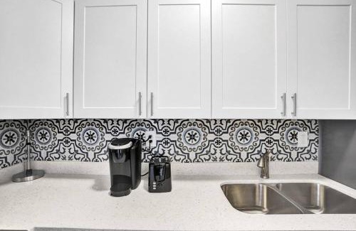 Harbordale Apartment | Poinciana Getaway 1BR Apartment Near FLL Airport